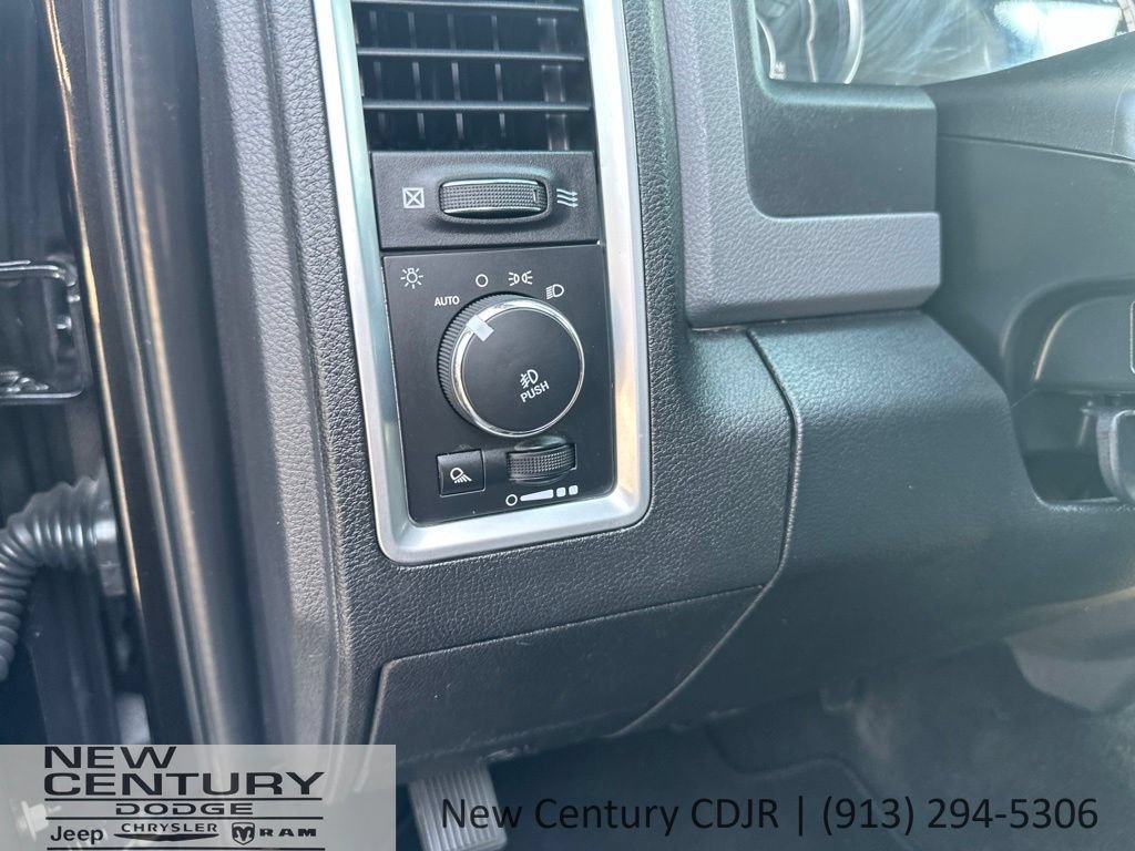 Used 2017 RAM 1500 Big Horn AWD/4WD image 25