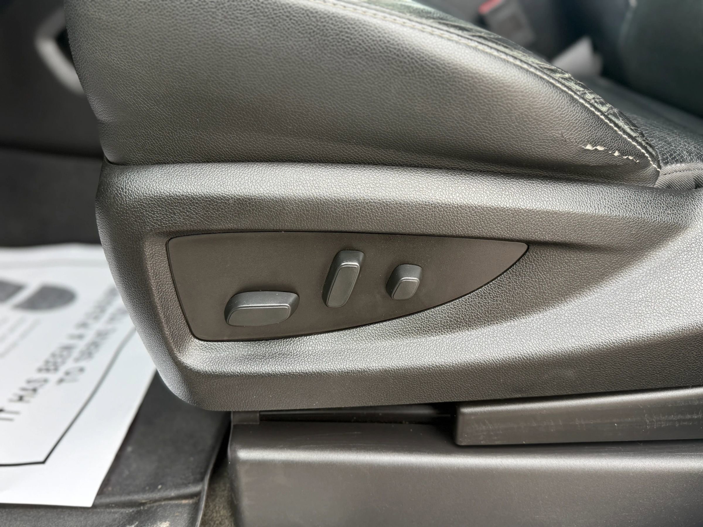 Used 2018 GMC Yukon XL SLT w/ Open Road Package image 23