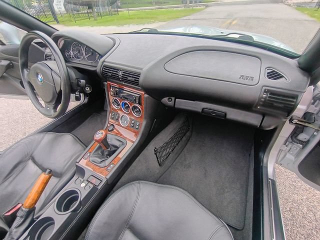 Used 2002 BMW Z3 2.5i RWD image 39