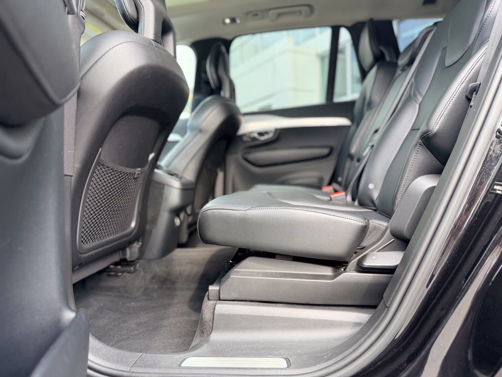 Used 2018 Volvo XC90 T5 Momentum w/ Convenience Package AWD/4WD image 14
