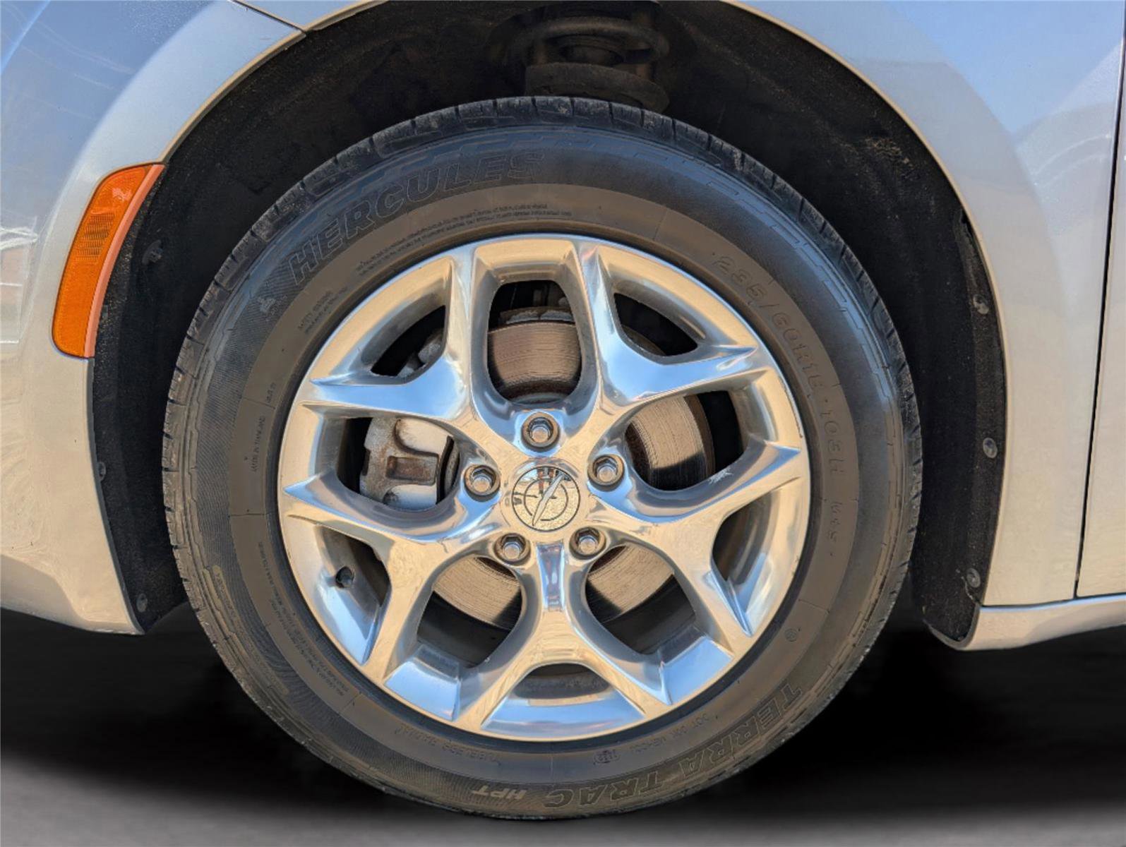 Used 2018 Chrysler Pacifica Limited image 9