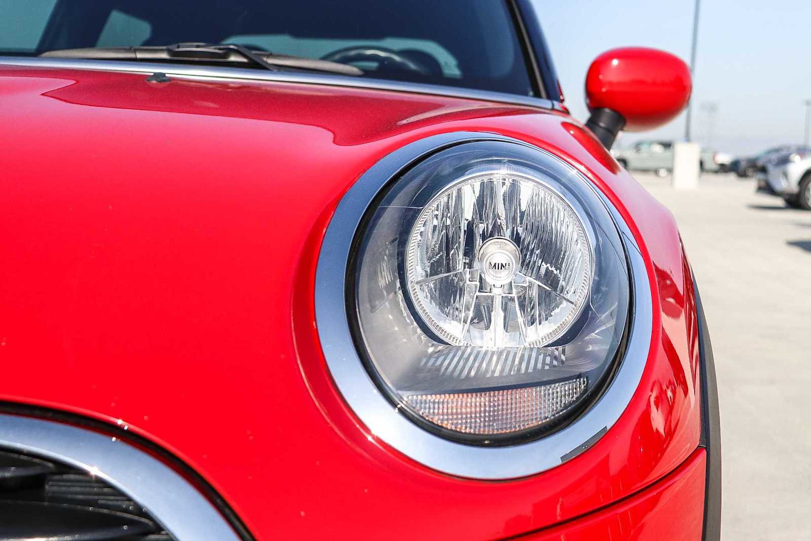 Used 2020 MINI Cooper 2-Door Hardtop image 7