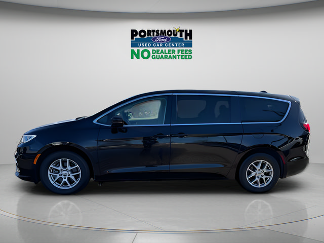 Used 2024 Chrysler Pacifica Touring-L FWD video 2