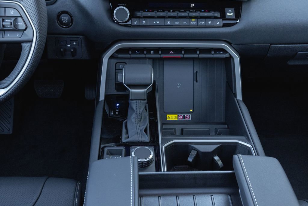 New 2026 Toyota Tundra Limited AWD/4WD image 11