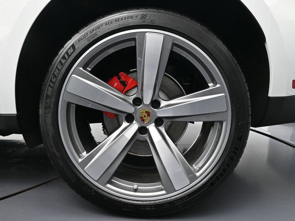 New 2026 Porsche Macan S image 26