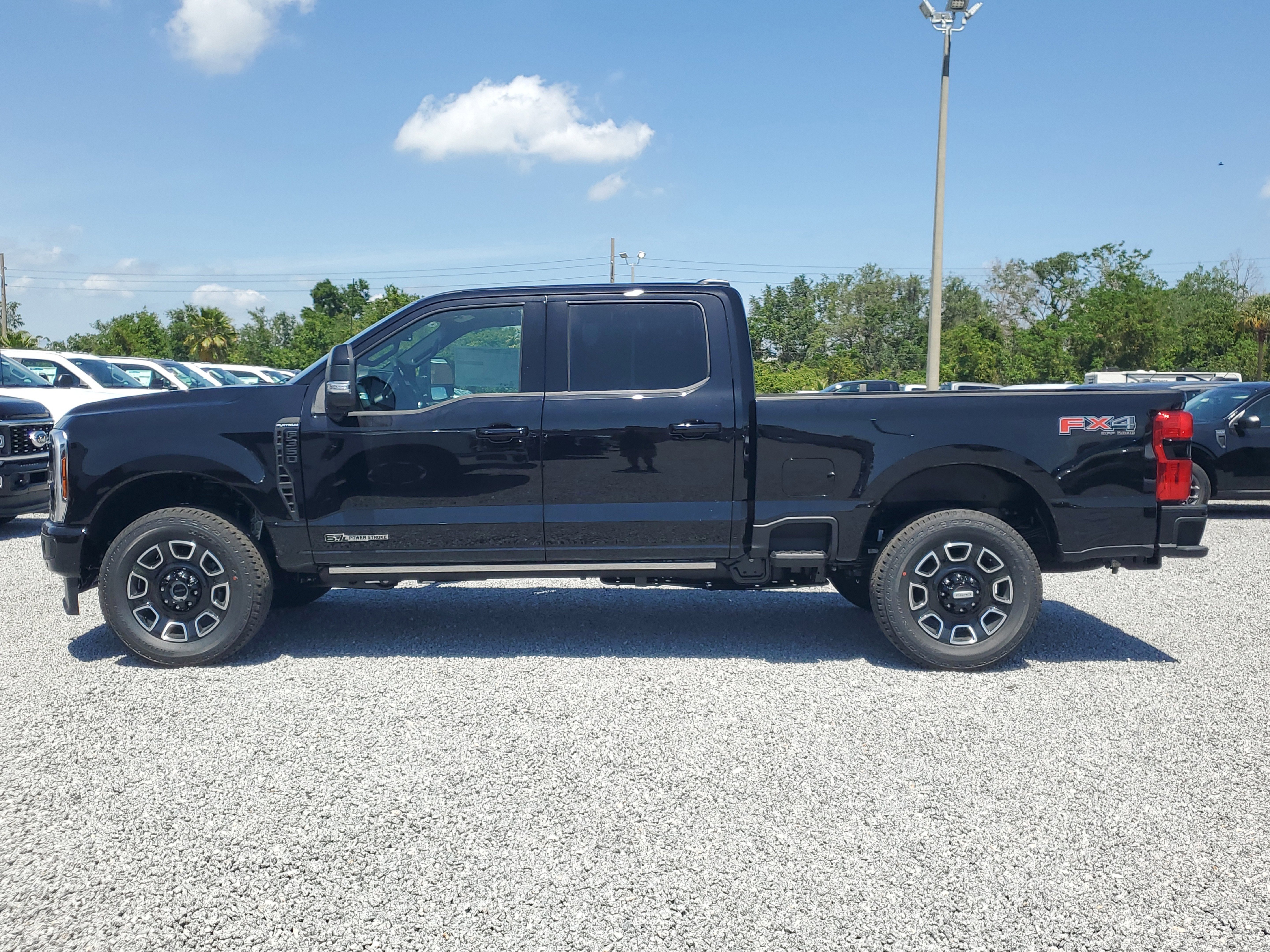 New 2025 Ford F350 Platinum w/ FX4 Off-Road Package image 6