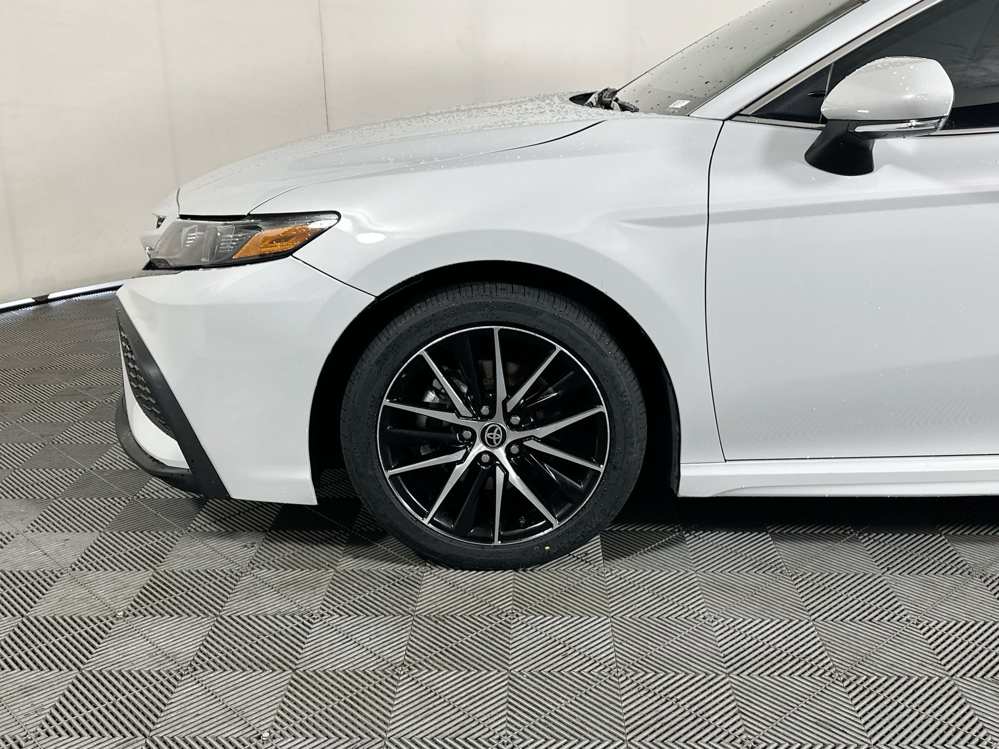 Used 2024 Toyota Camry SE w/ Convenience Package FWD image 11
