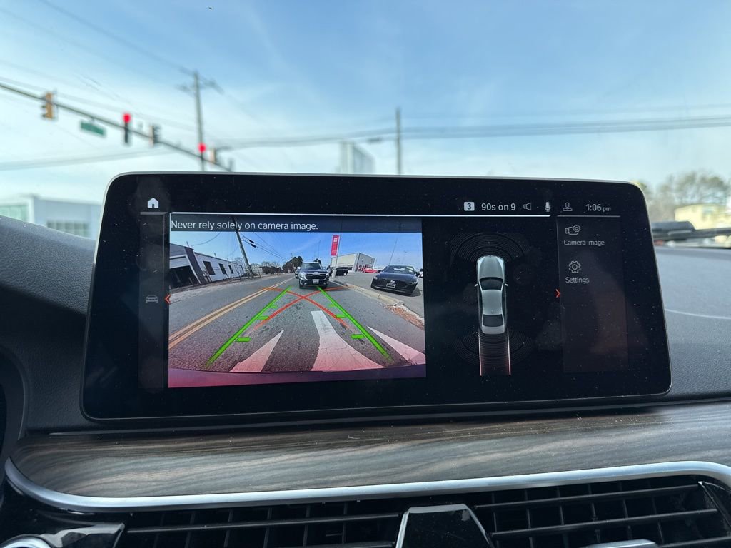 Used 2023 BMW 530i xDrive w/ Premium Package image 10