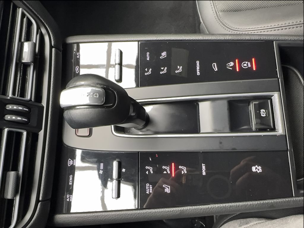 Used 2022 Porsche Macan AWD/4WD image 49