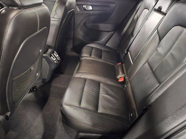 Used 2023 Volvo XC40 B5 Plus w/ Protection Package Premier image 18