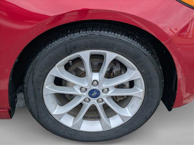 Used 2020 Ford Fusion SE image 7
