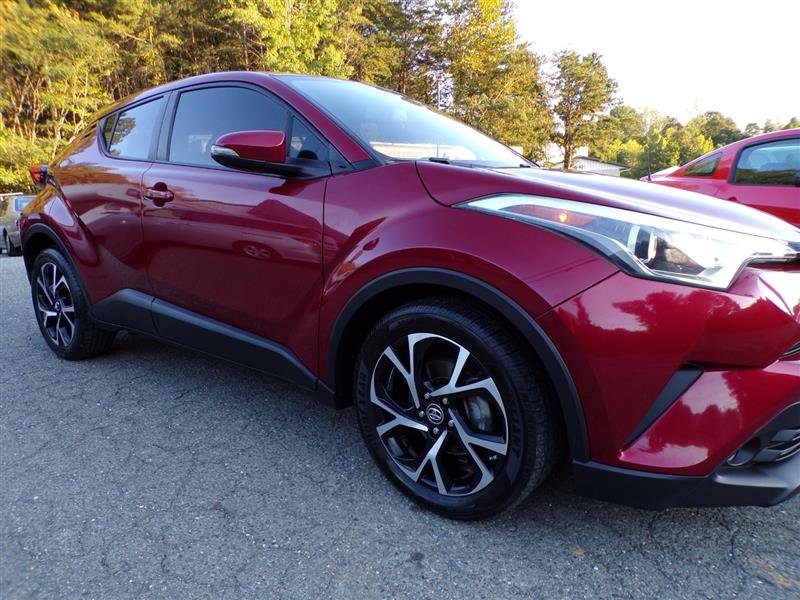 Used 2018 Toyota C-HR XLE image 4