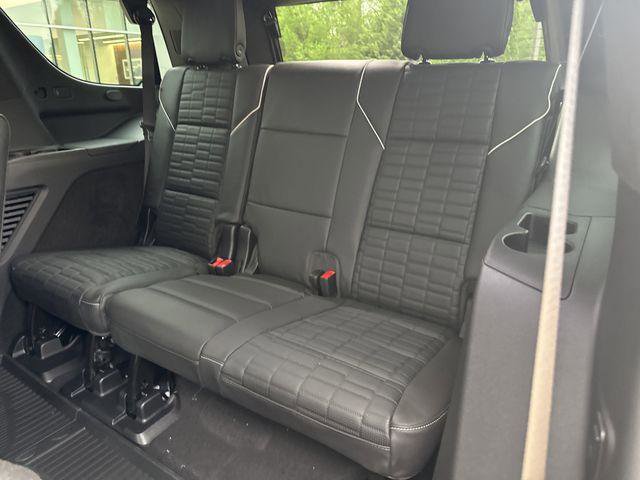 New 2026 Cadillac Escalade Platinum Sport w/ LPO, ONYX Package image 11