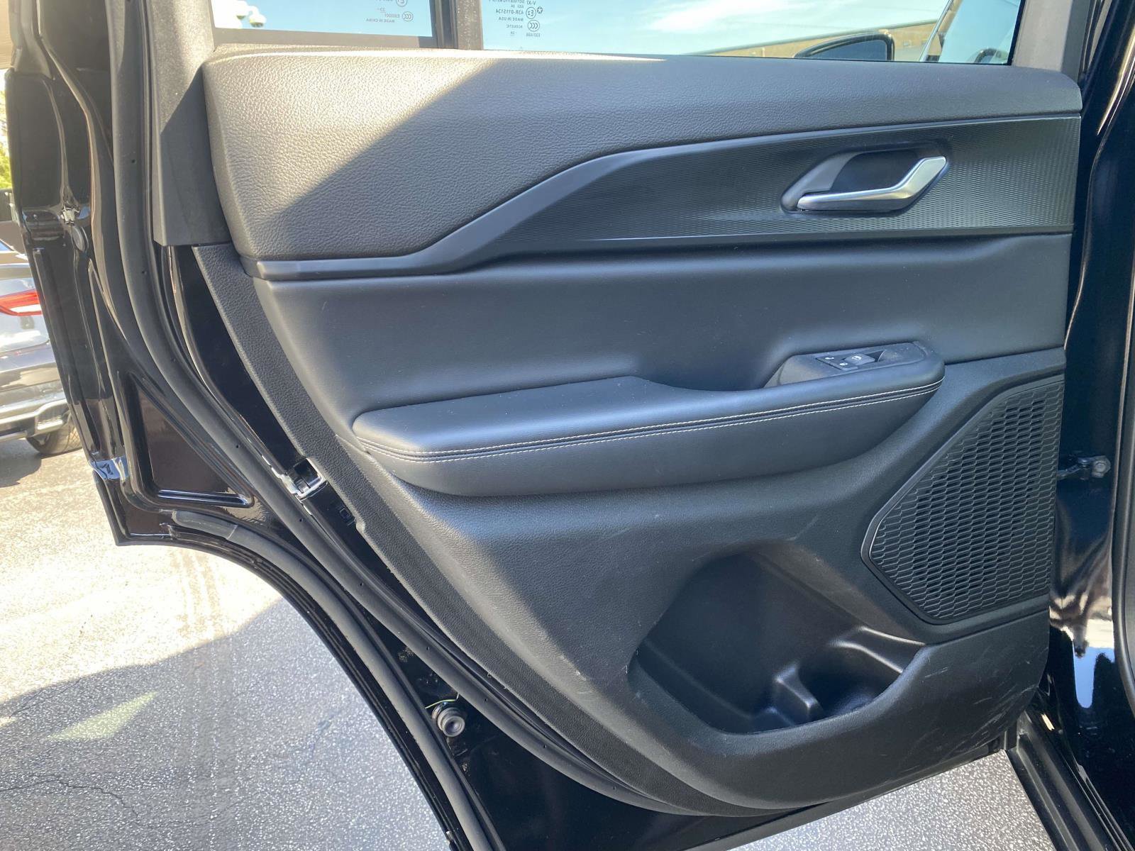 Certified 2024 Jeep Grand Cherokee Altitude image 21