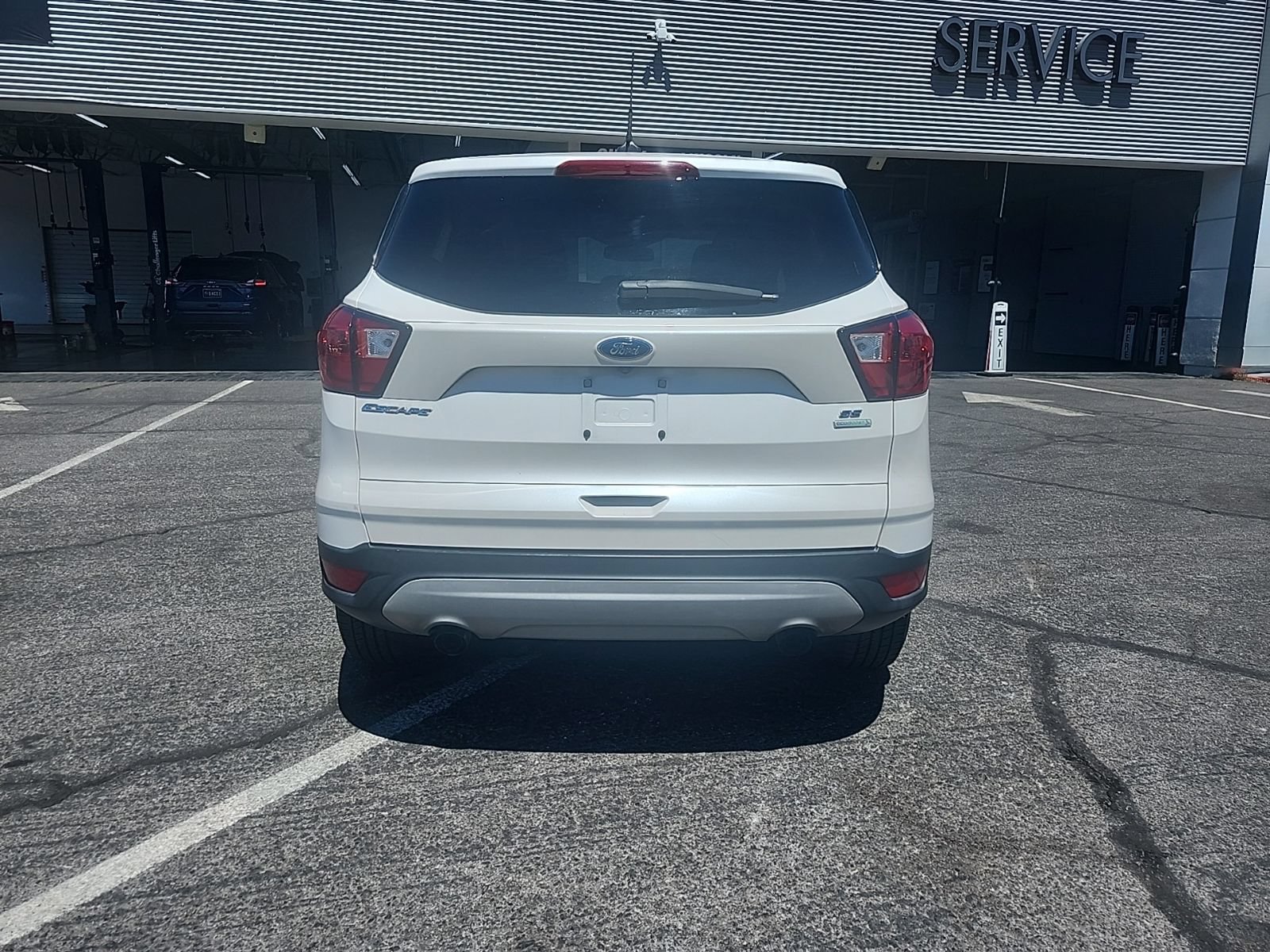 Used 2019 Ford Escape SE FWD image 8