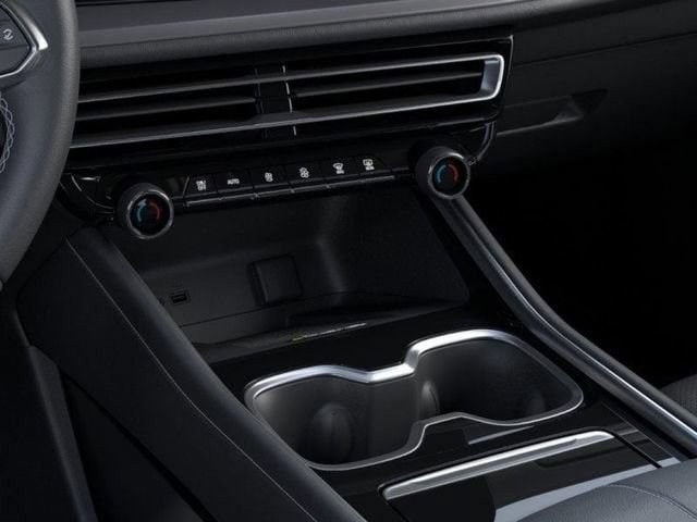 New 2026 Chevrolet Traverse LT w/ Driver Confidence Package FWD image 24