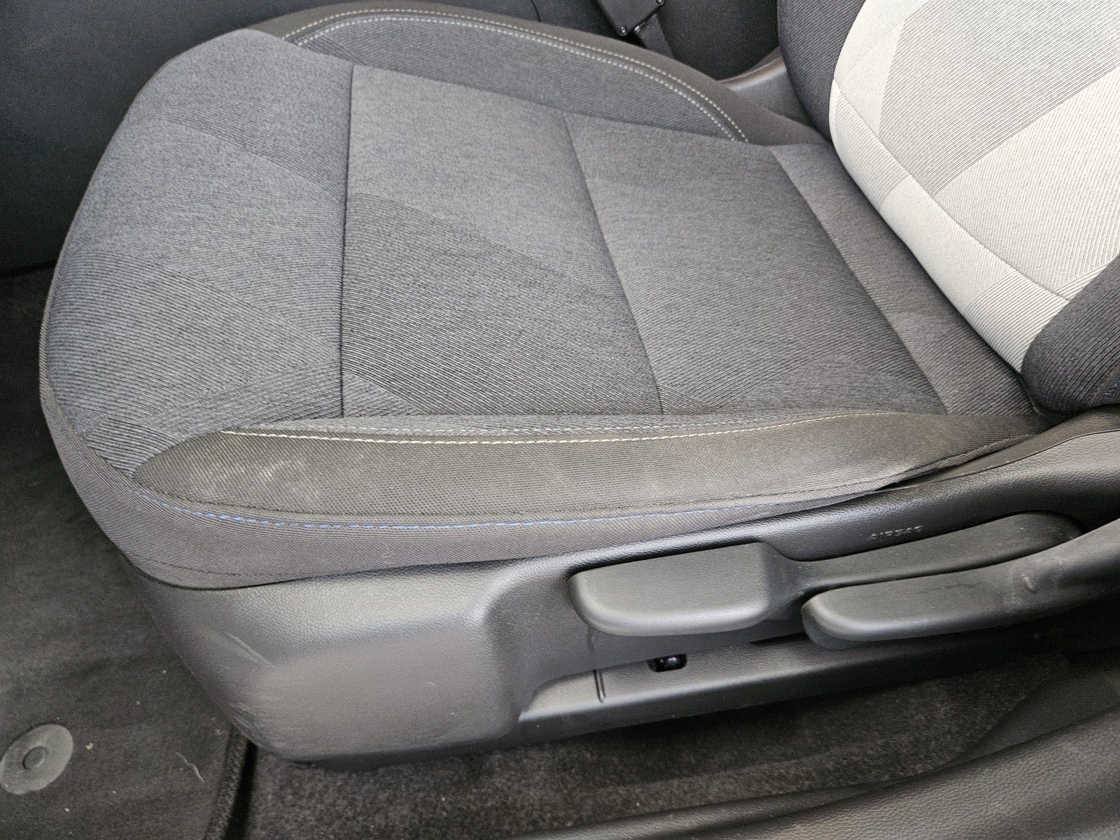 Used 2024 Chevrolet Trax LS FWD image 30