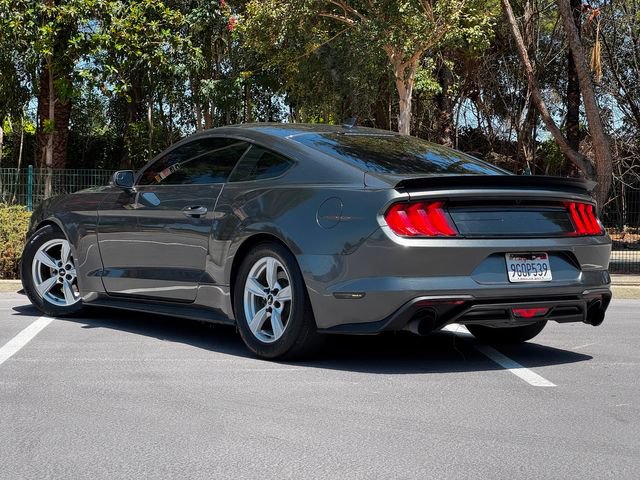 Used 2020 Ford Mustang Coupe RWD image 9