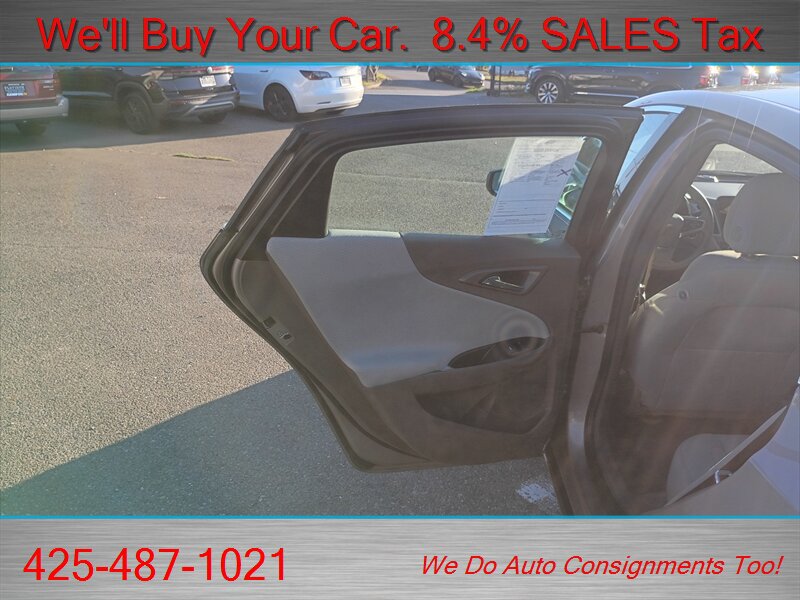 Used 2025 Chevrolet Malibu LT FWD image 16