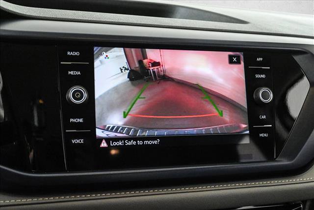 Used 2024 Volkswagen Taos SE image 14