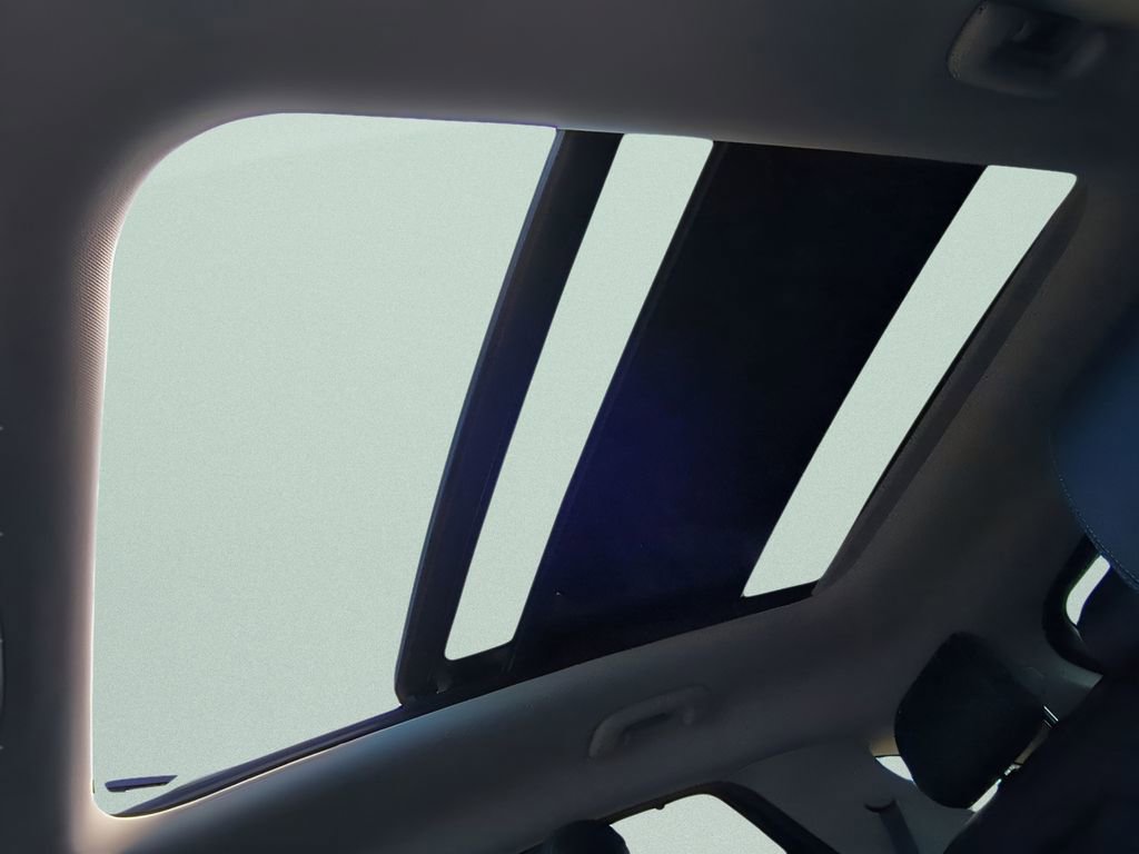 Used 2022 Genesis GV70 2.5T w/ Advanced Package image 20