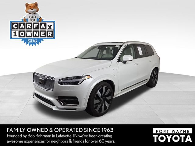 Used 2023 Volvo XC90 T8 Ultimate w/ Lounge Package