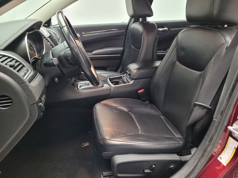 Used 2019 Chrysler 300 Limited image 17