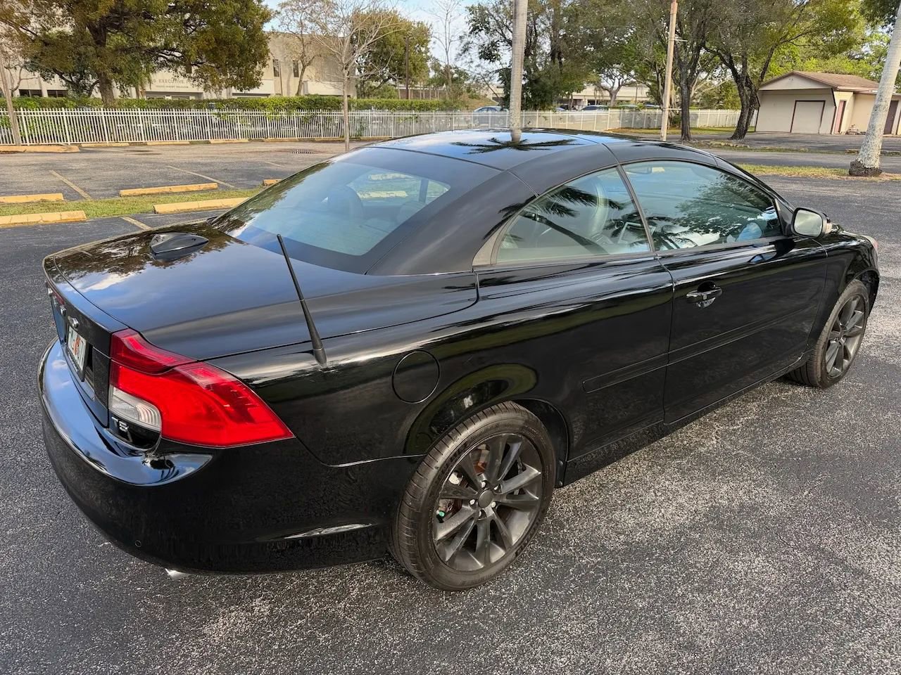 Used 2013 Volvo C70 T5 image 4