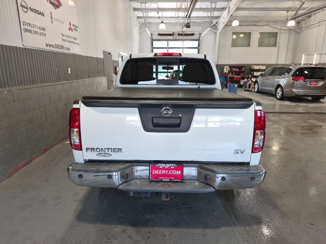 Used 2016 Nissan Frontier SV w/ SV Value Truck Package AWD/4WD image 4