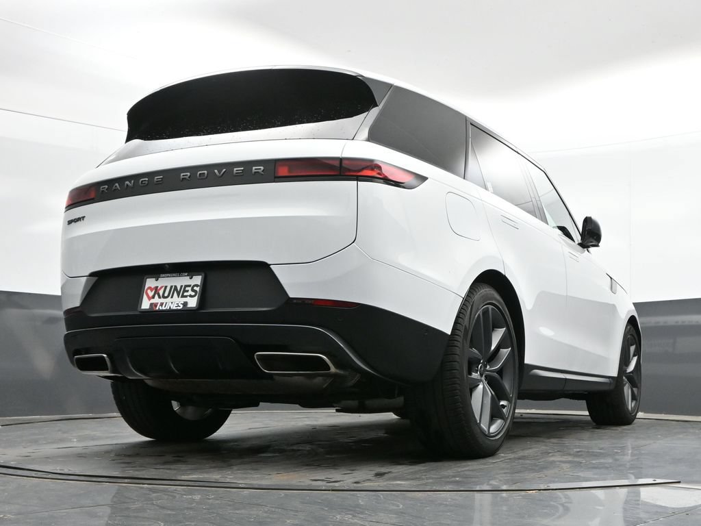 Used 2024 Land Rover Range Rover Sport SE AWD/4WD image 40