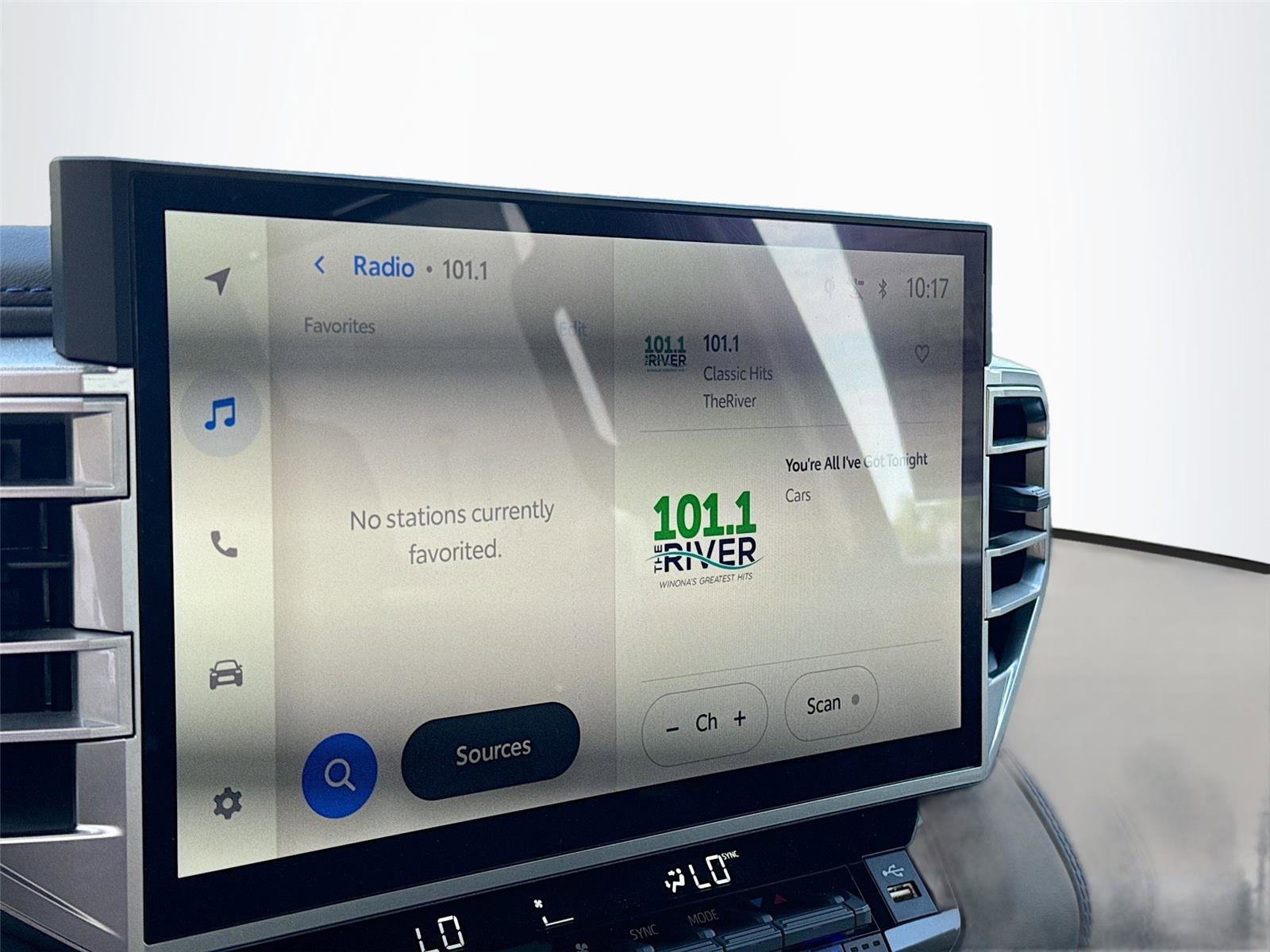 New 2025 Toyota Tundra Platinum image 15