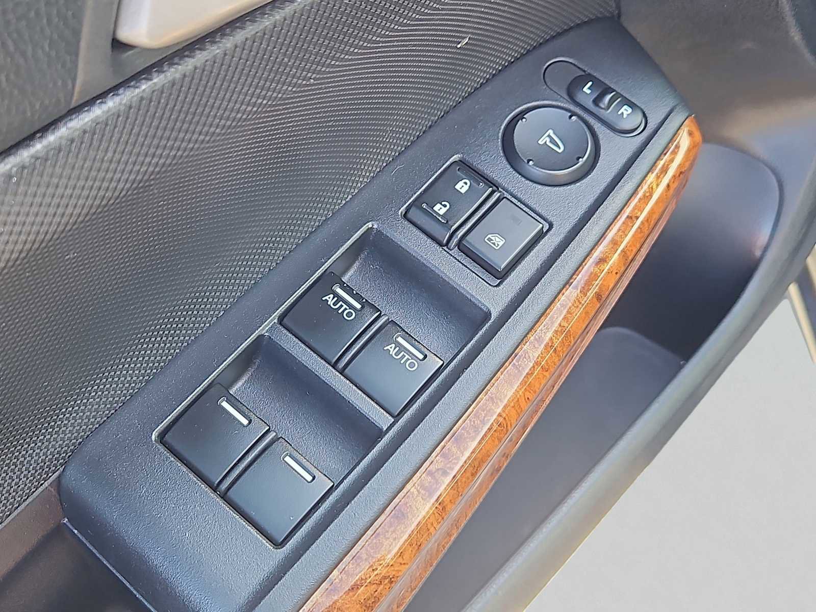 Used 2011 Honda Accord EX image 19