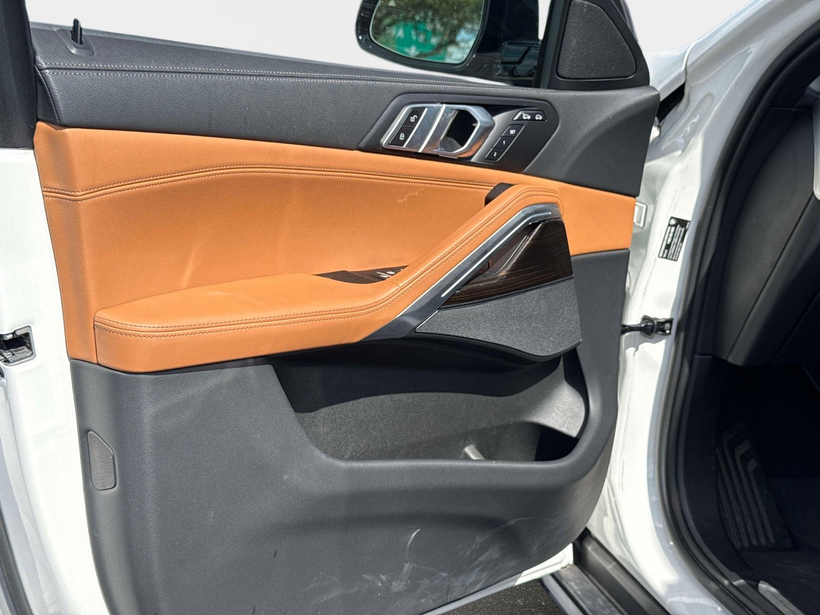 Used 2023 BMW X6 xDrive40i w/ Premium Package image 37