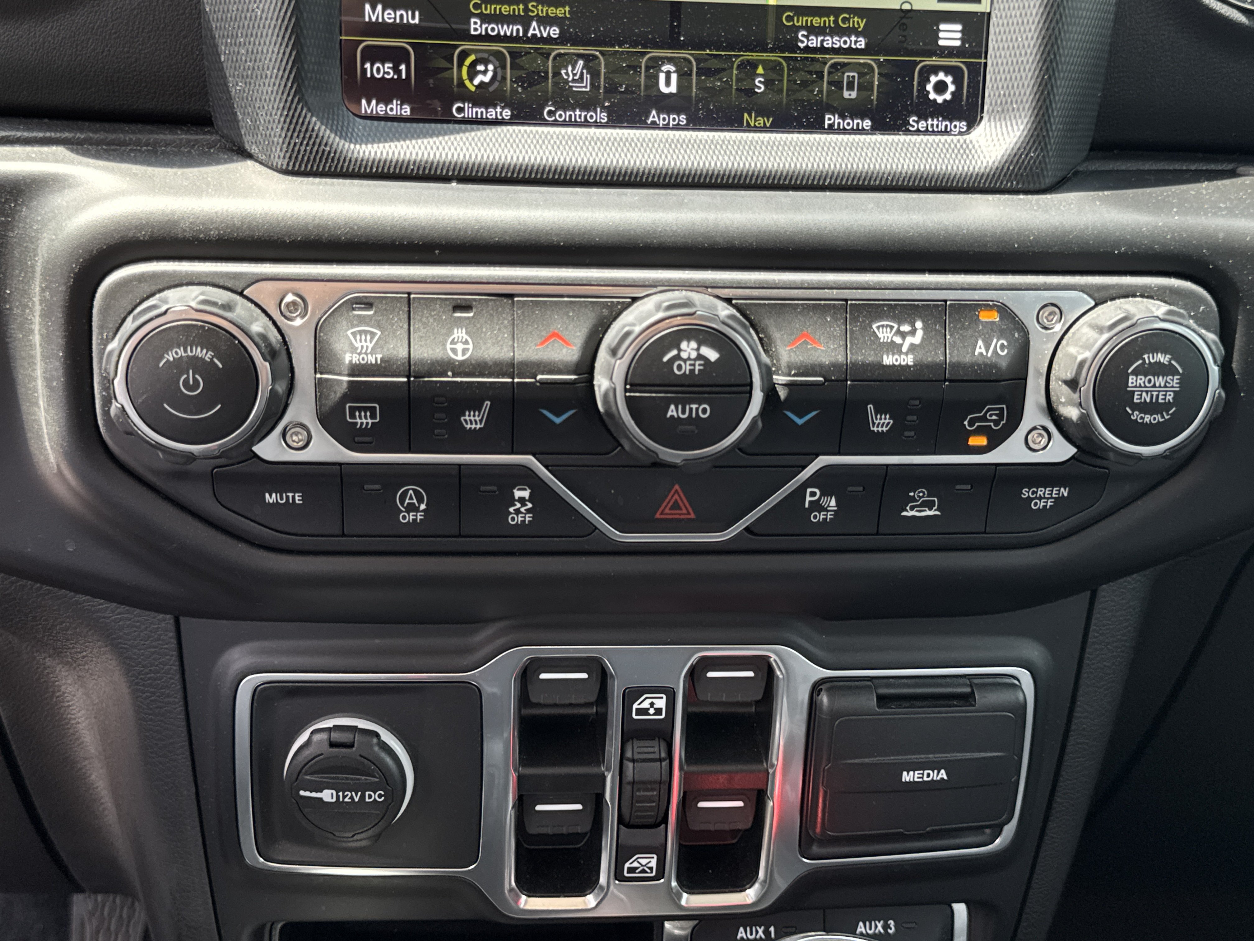 Used 2023 Jeep Gladiator Overland AWD/4WD image 26
