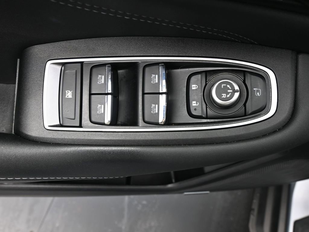 Used 2025 Subaru Outback Touring XT image 21