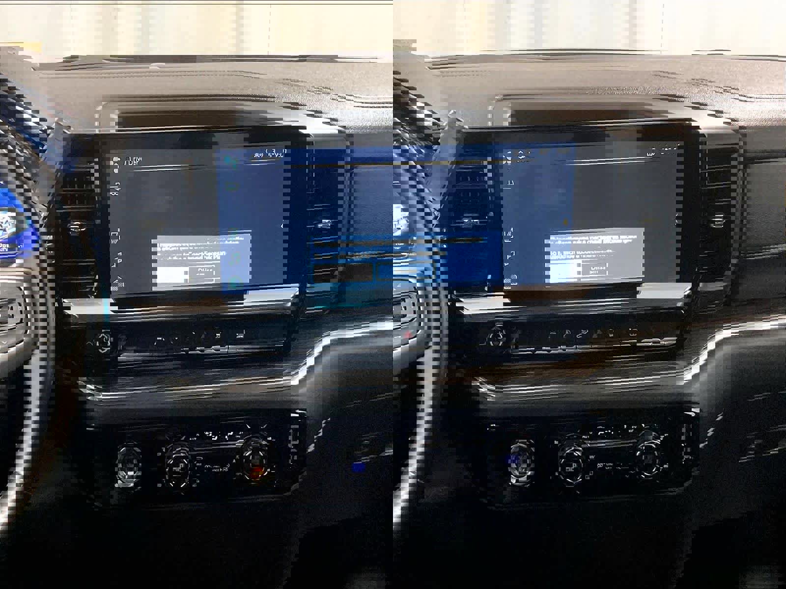 Used 2023 Chevrolet Silverado 1500 LT image 18