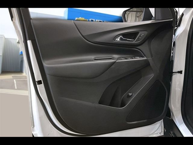 Certified 2024 Chevrolet Equinox LT w/ LPO, Floor Liner Package image 18