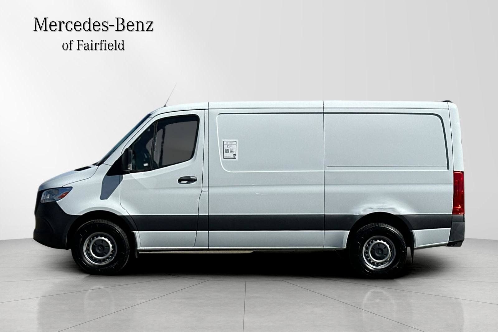 Used 2023 Mercedes-Benz Sprinter 2500 image 4