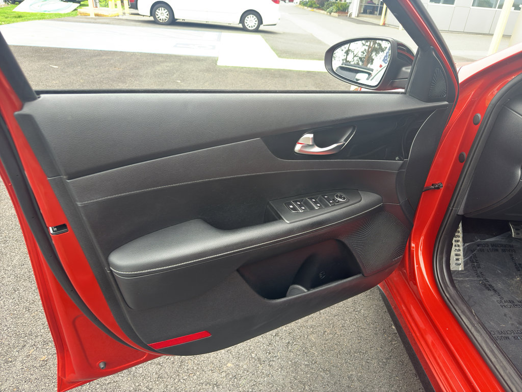 Used 2022 Kia Forte GT-Line w/ GT-Line Premium Package image 6