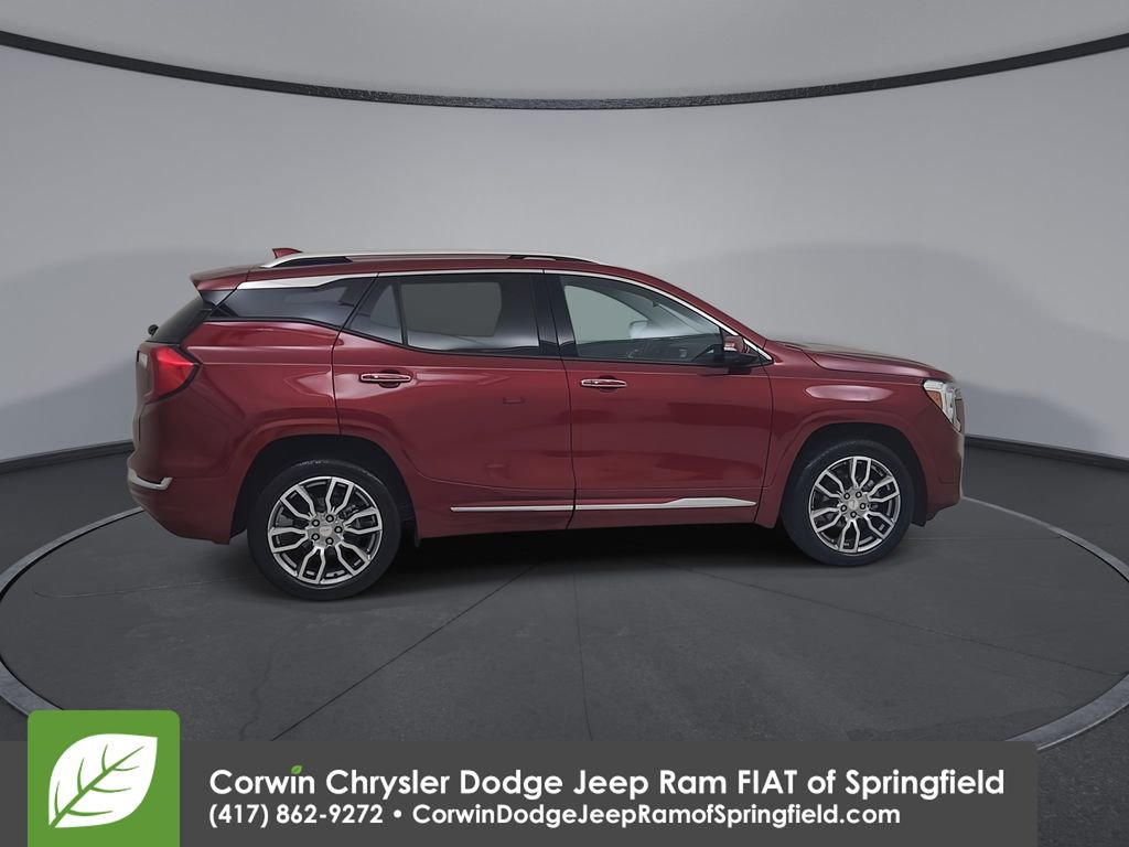 Used 2023 GMC Terrain Denali w/ Denali Premium Package AWD/4WD image 16
