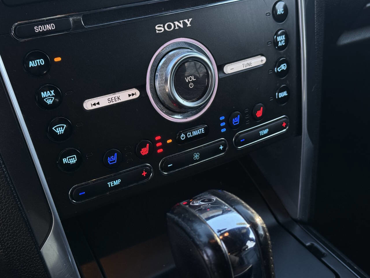 Used 2017 Ford Explorer Limited image 25