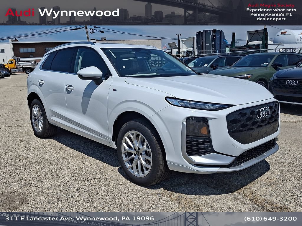 New 2026 Audi Q3 quattro 2.0T AWD/4WD image 1