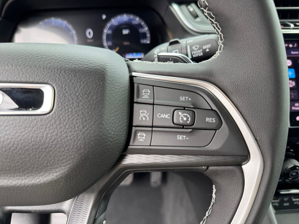 New 2025 Jeep Grand Cherokee L Laredo w/ Luxury Tech Group I image 23