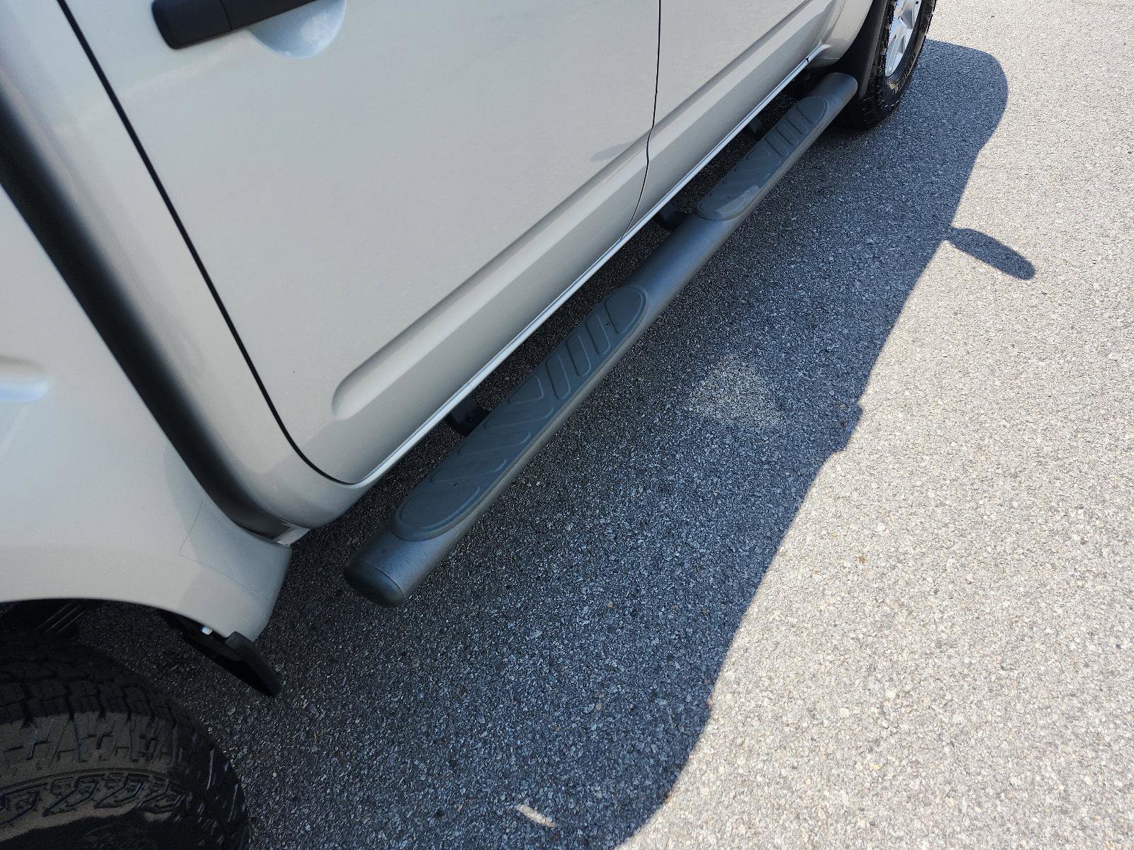 Used 2018 Nissan Frontier SV AWD/4WD image 7