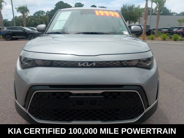 Certified 2025 Kia Soul LX w/ LX Technology Package FWD image 2