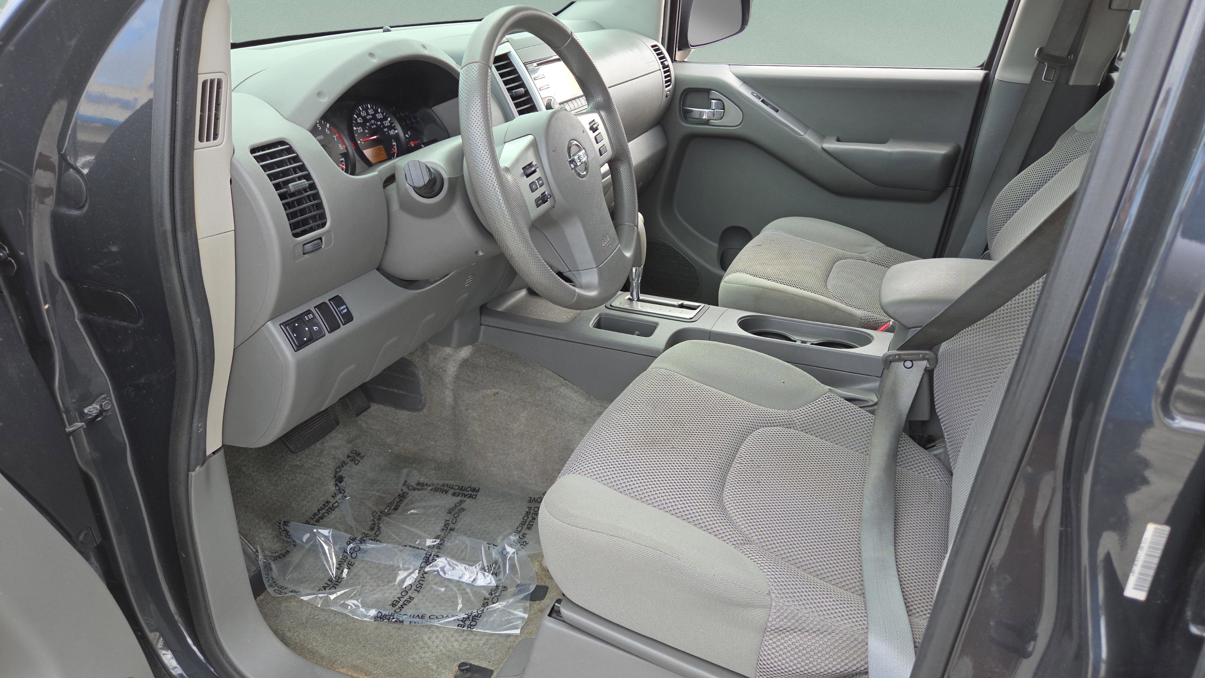 Used 2013 Nissan Frontier SV w/ SV Value Truck Pkg image 9