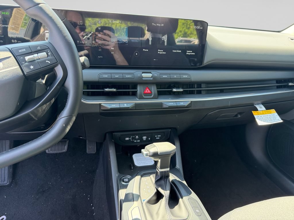 Certified 2025 Kia K4 EX FWD image 12