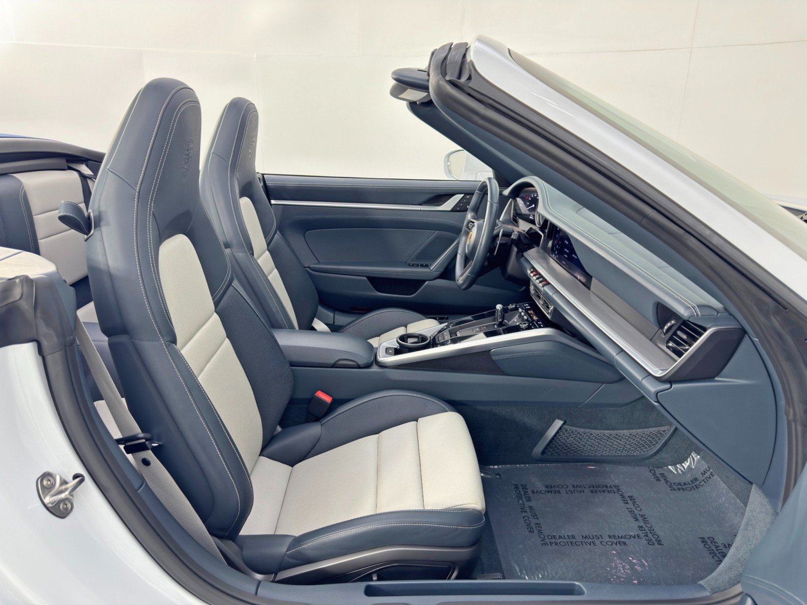Used 2022 Porsche 911 Carrera image 14