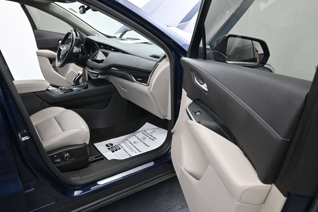 Used 2021 Cadillac XT4 Premium Luxury AWD/4WD image 22