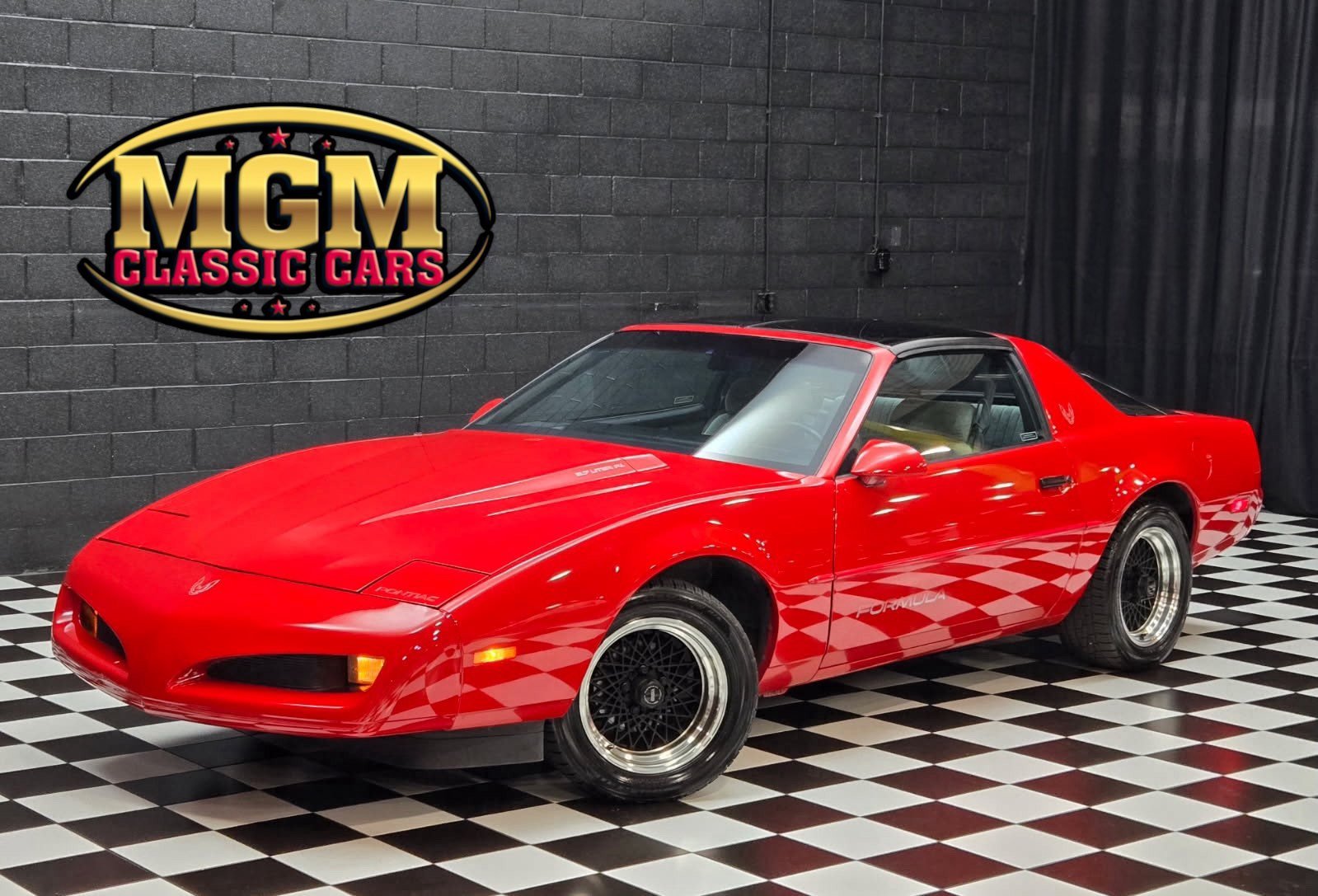 Used 1992 Pontiac Firebird Formula RWD image 1